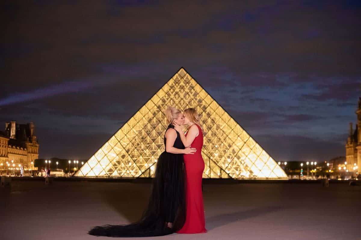 This Wedding Planner & Wedding Photographer Got Engaged And The Paris Photos Are Epic! THIS WEDDING PLANNER & WEDDING PHOTOGRAPHER GOT ENGAGED AND THE PARIS PHOTOS ARE EPIC! - Laurenjessica Paris Daria Lorman Photography