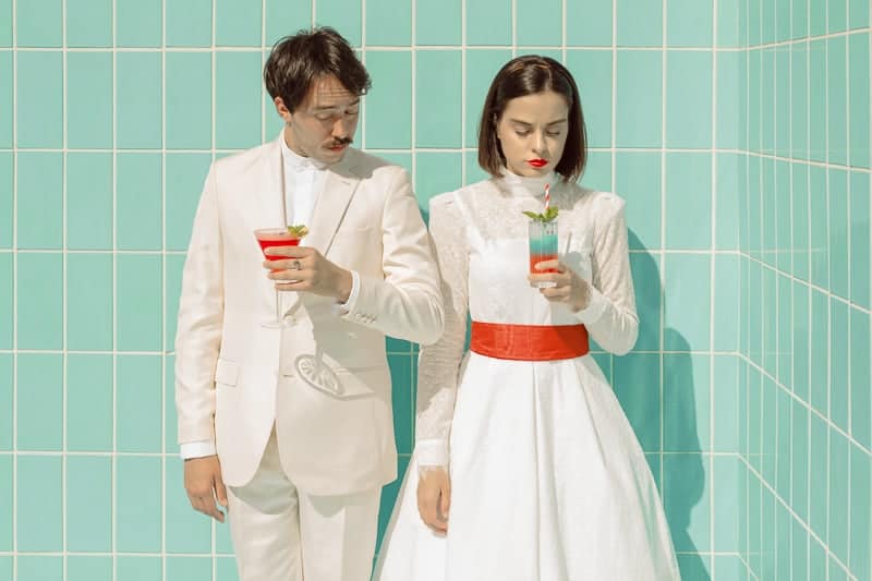 A MIDSUMMER COCKTAIL DREAM: AN INTIMATE WEDDING WHERE PLACES ARE REINVENTED - Cocktails Dream