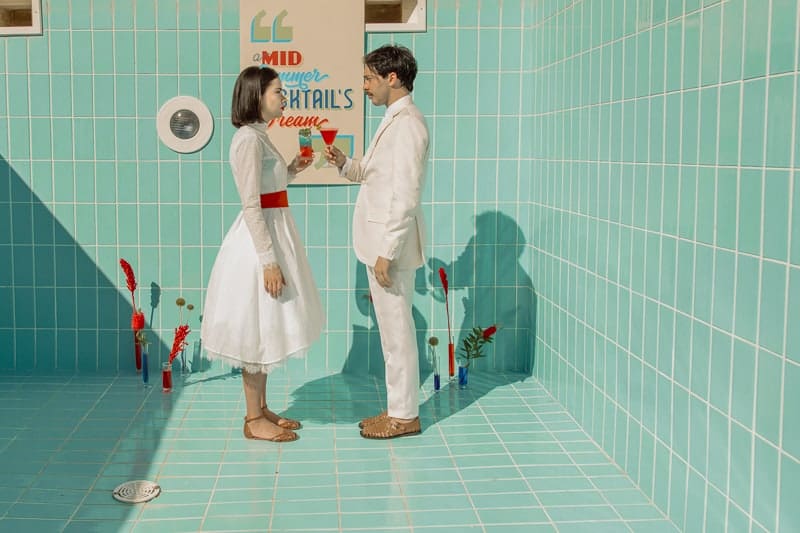 A MIDSUMMER COCKTAIL DREAM: AN INTIMATE WEDDING WHERE PLACES ARE REINVENTED - Cocktails Dream