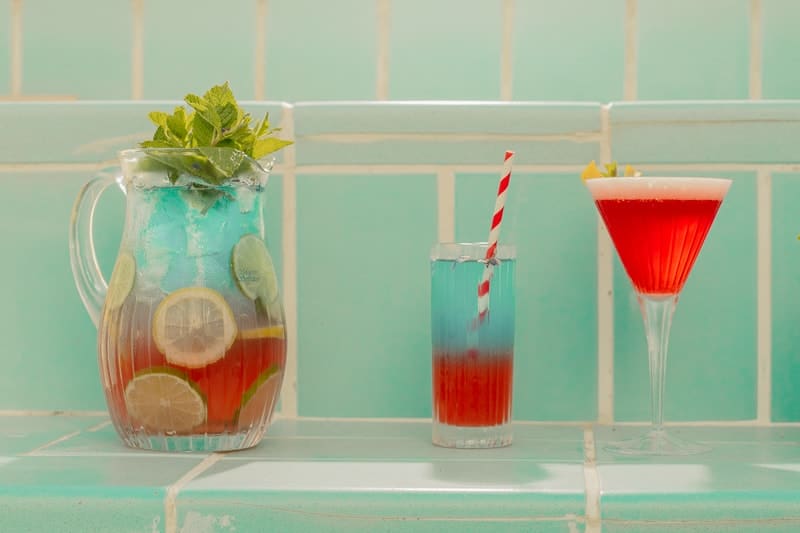 A MIDSUMMER COCKTAIL DREAM: AN INTIMATE WEDDING WHERE PLACES ARE REINVENTED - Cocktails Dream