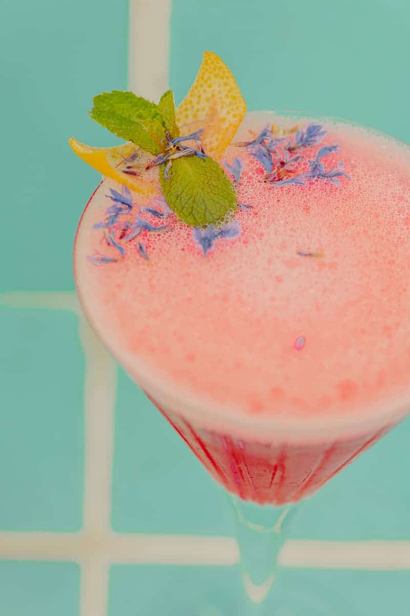 A MIDSUMMER COCKTAIL DREAM: AN INTIMATE WEDDING WHERE PLACES ARE REINVENTED - Cocktails Dream