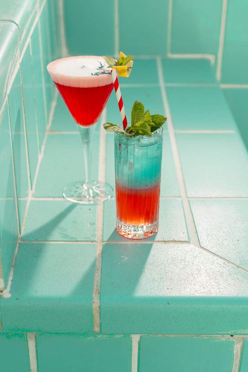 A MIDSUMMER COCKTAIL DREAM: AN INTIMATE WEDDING WHERE PLACES ARE REINVENTED - Cocktails Dream