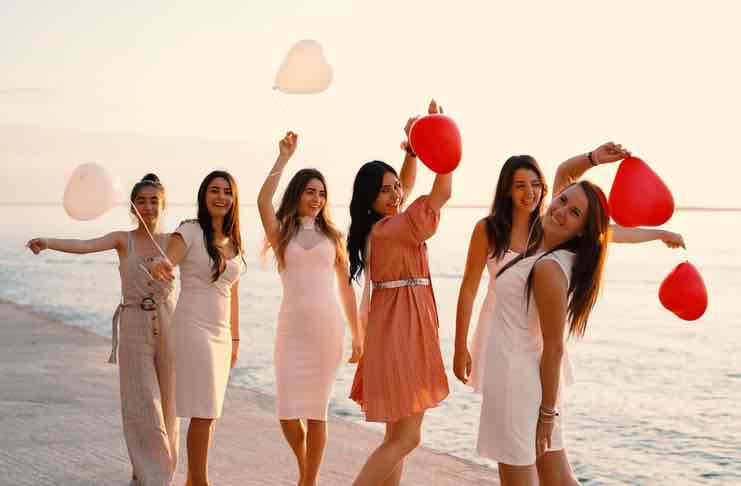 How to be a Bridesmaid