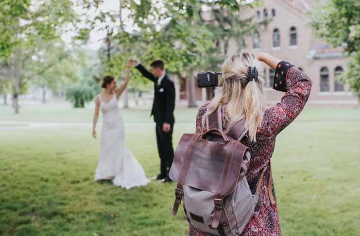 Tips For Becoming a Wedding Photographer