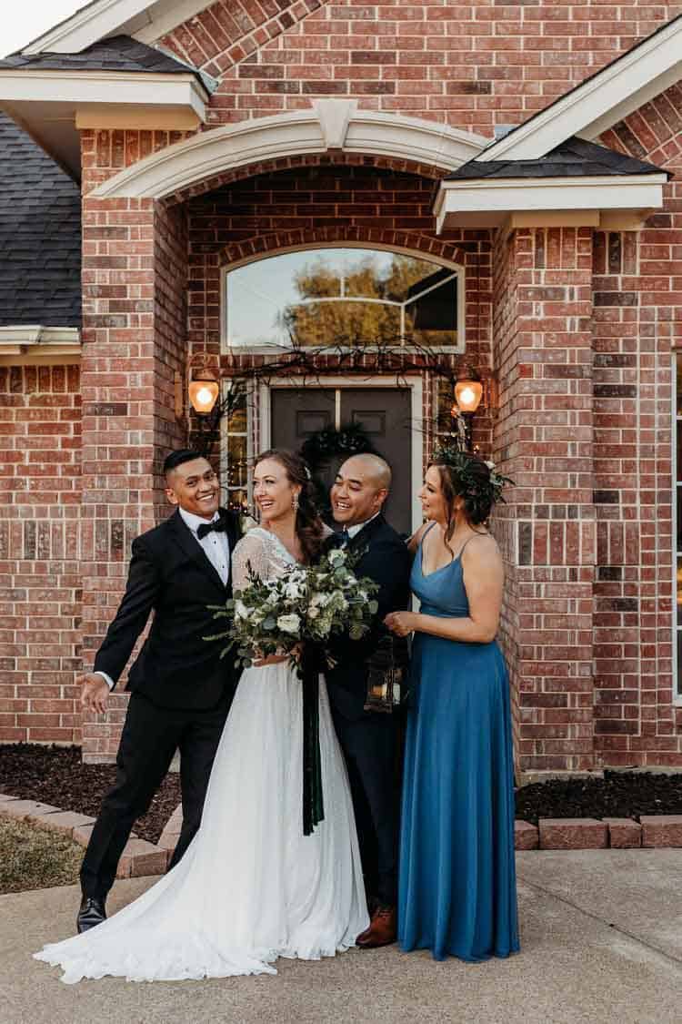 inspiring Intimate Wedding At Home In Texas pics