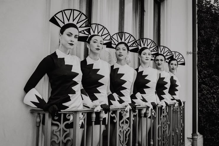 30s Wedding photo shoot at Villa Frua near Lake Maggiore in Italy