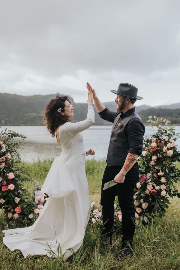 Elopement at Sao Miguel Island in portugal