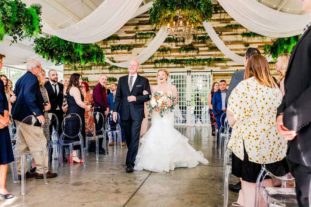Wedding shoot in Greenhouse Two Rivers in Highlandville