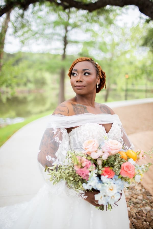 spring floral styled shoot in The Preserve at Canyon Lake in Canyon Lake, Texas