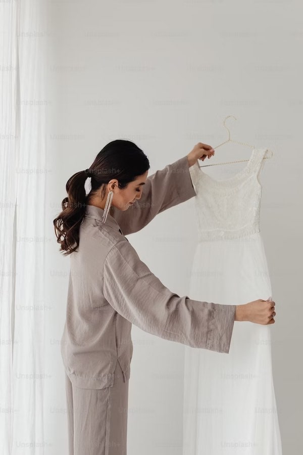 Picking the Perfect Fabric for Your Wedding Gown