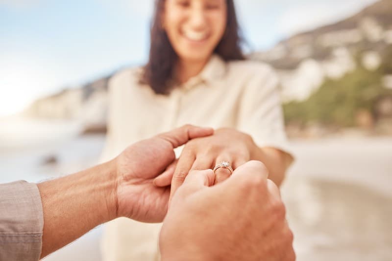 Engagement Rings In Millennial Weddings