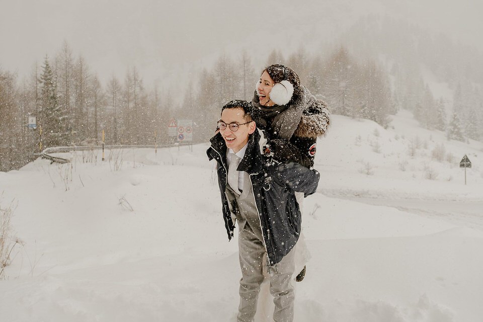 winter Honeymoon shoot in the Dolomites mountains