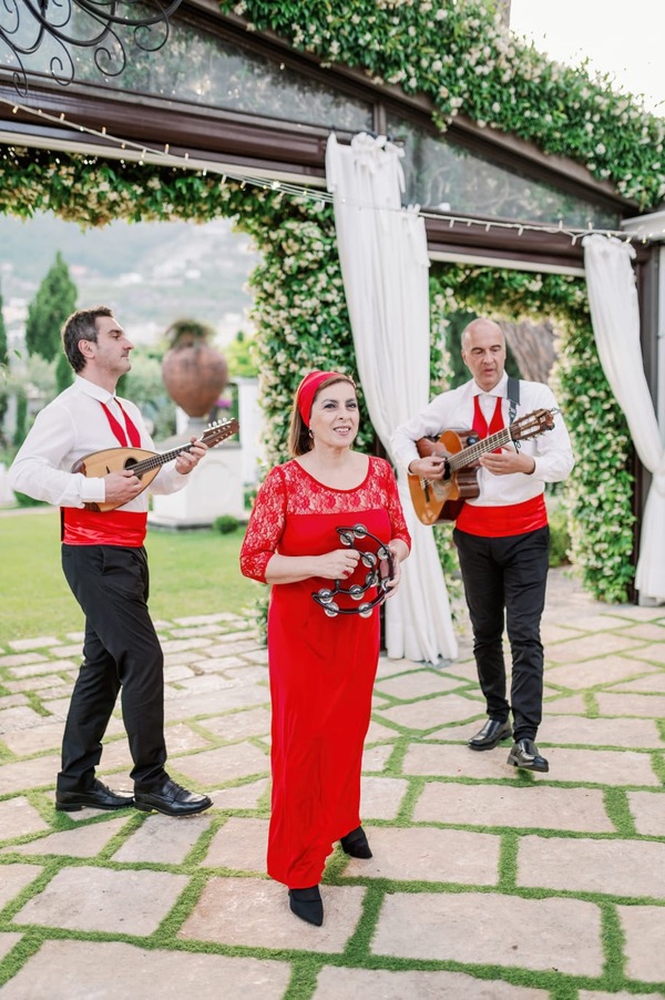 modern wedding shoot at Villa Eva in italy