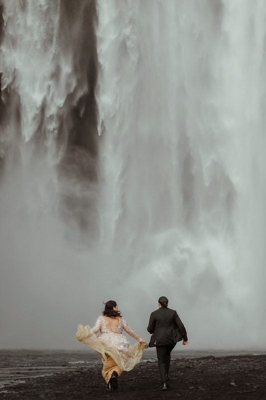 Iceland wedding at Dyrholaey