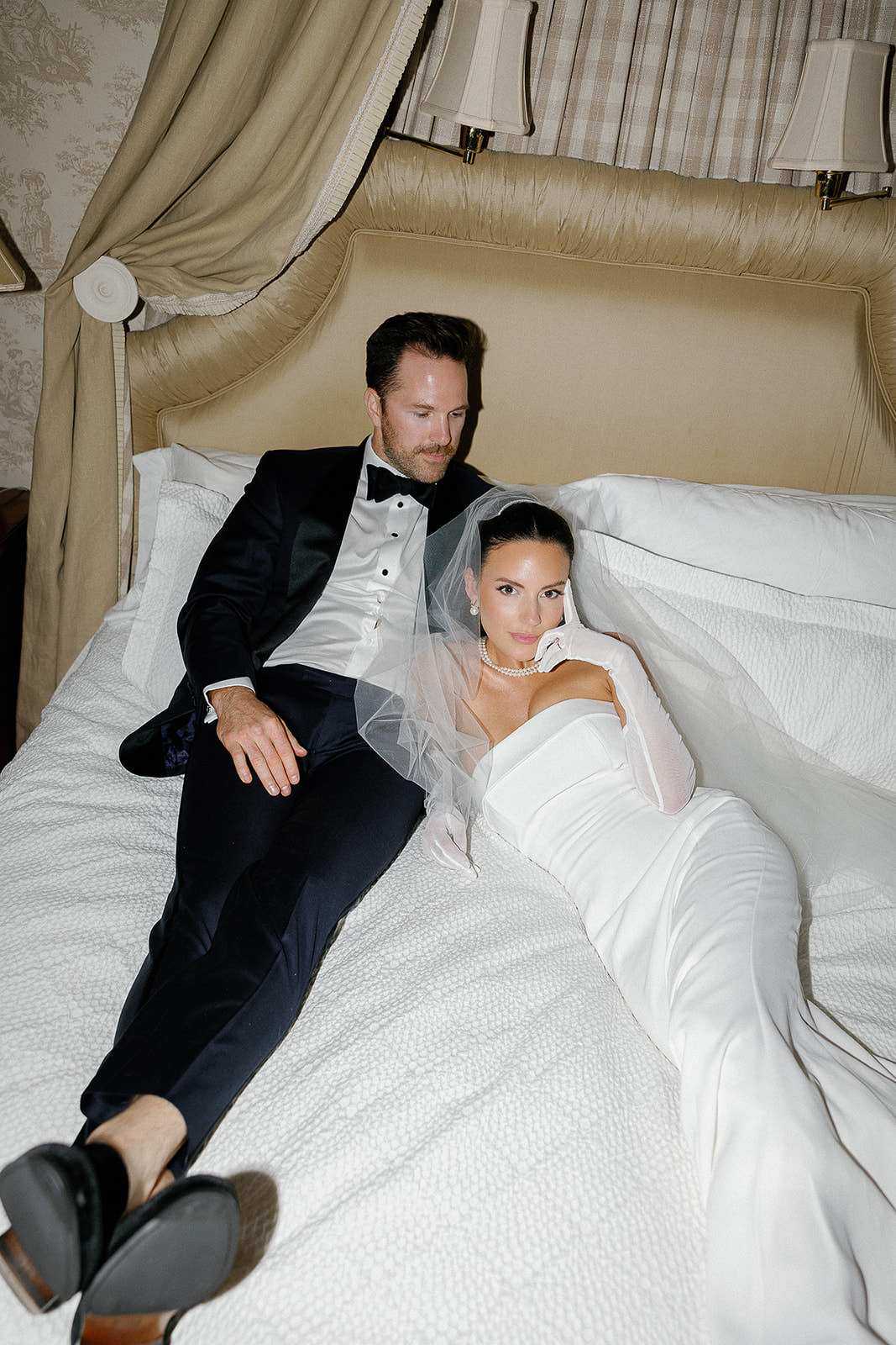 romantic fall wedding at Oakbourne Country Club in Los Angeles.