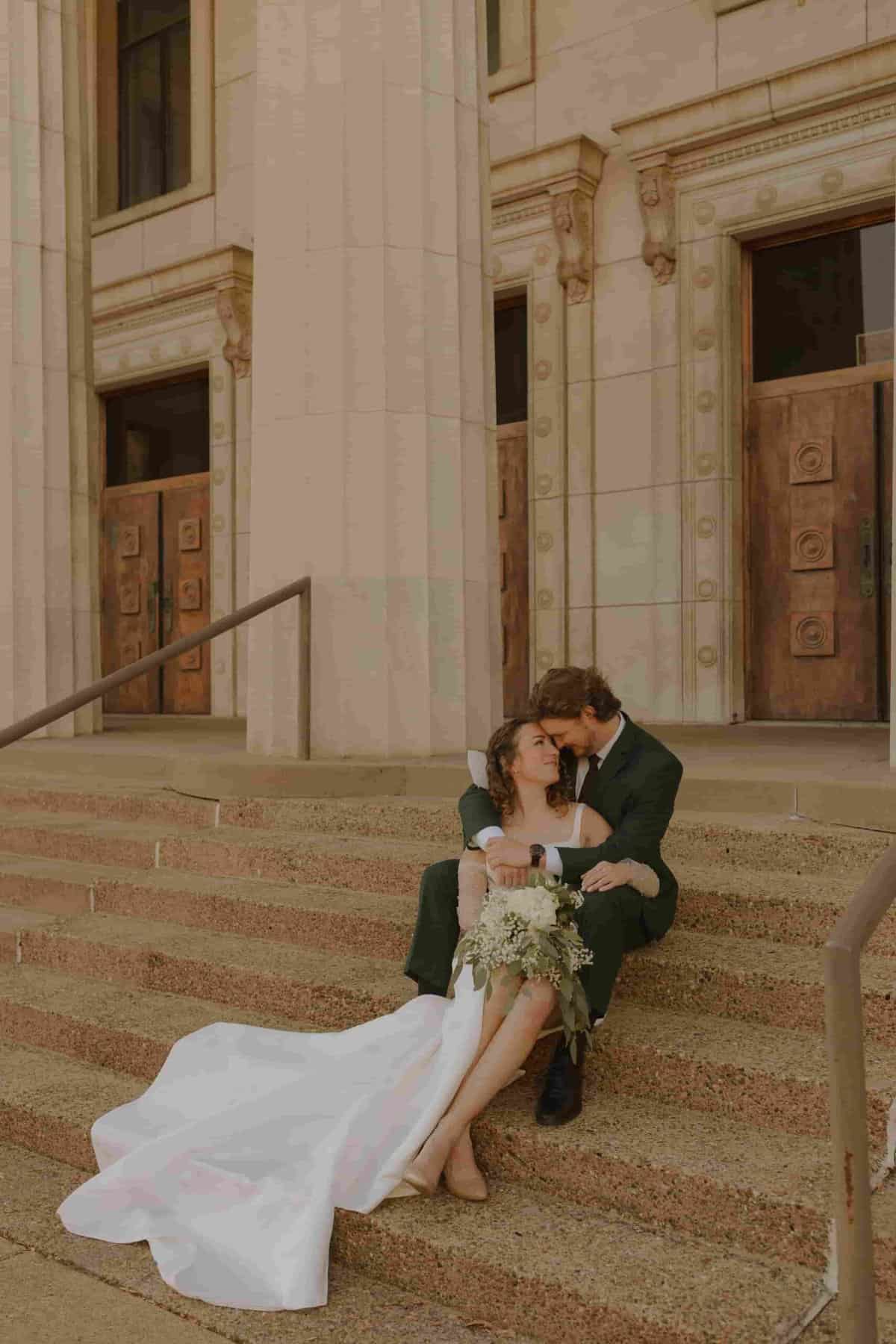 Modern wedding styled shoot.