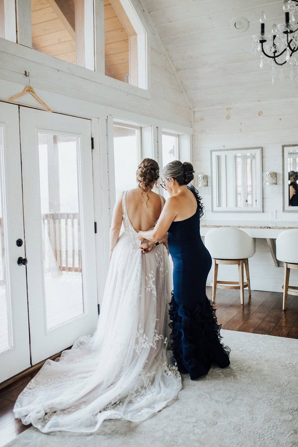 destination mountain wedding in smokey mountains overlooking tennessee hills