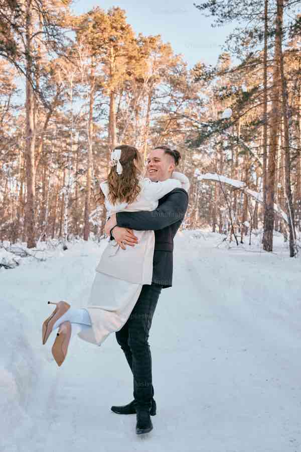 Charming Winter Wedding Ideas On A Budget: Tips For A Beautiful Day Winter Wedding Ideas