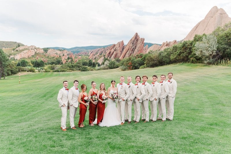 bride and groom with bridesmaids and groomguys 