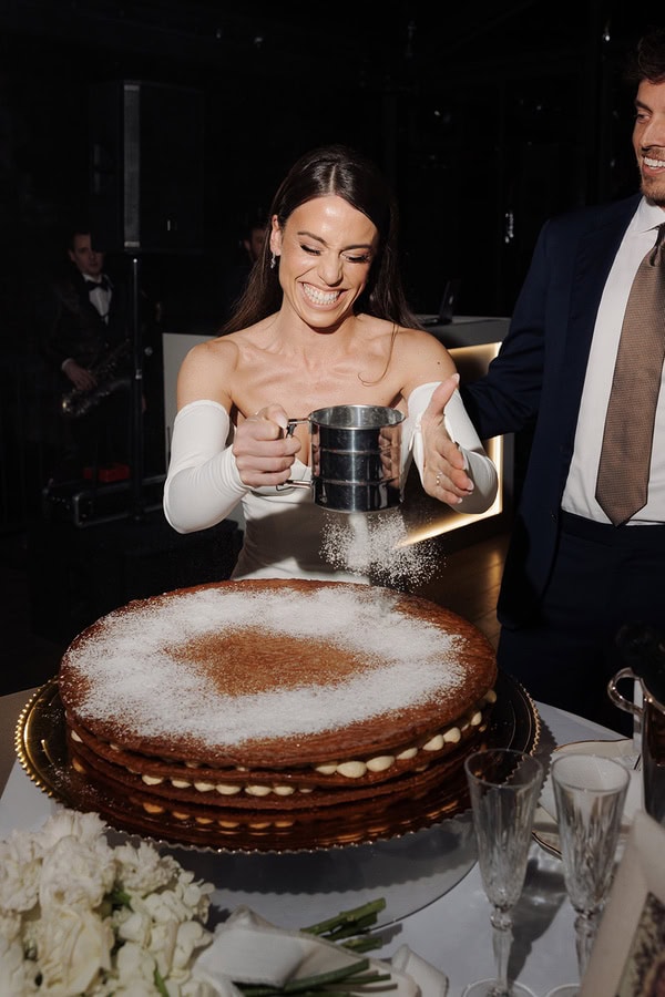 Allison And Emmett's Stunning Villa Cetinale Wedding In Tuscany Allison and Emmett's Stunning Villa Cetinale Wedding in Tuscany - Cake At Villa Cetinale Wedding In Tuscany Italy