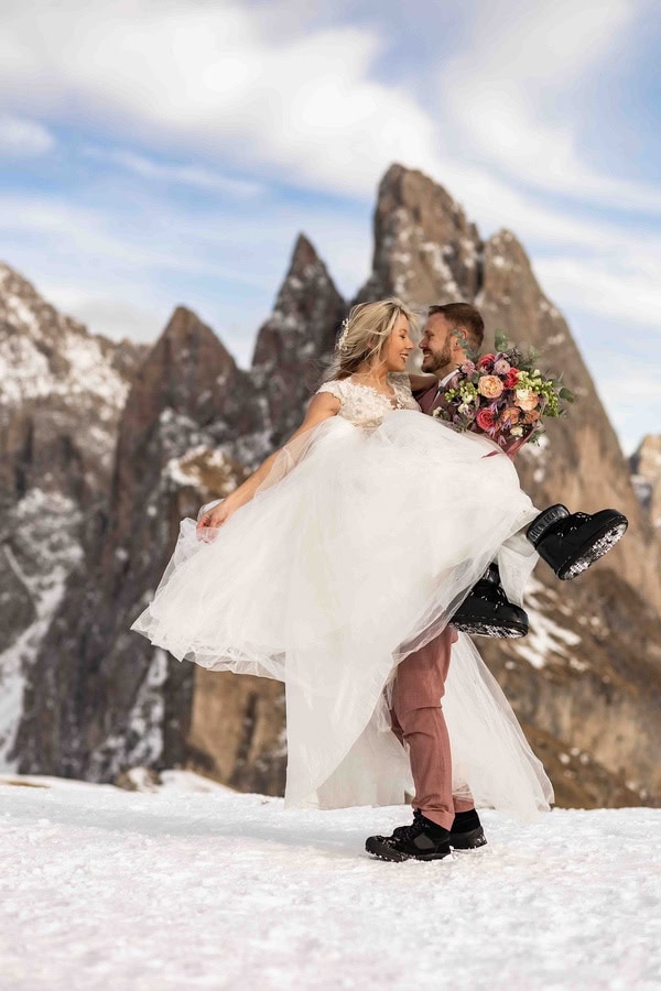 Helena & Keio's Dreamy Winter Vow Renewal In Italy: Snow, Pizza, And A Love Story 10 Years In The Making vow renewal italy