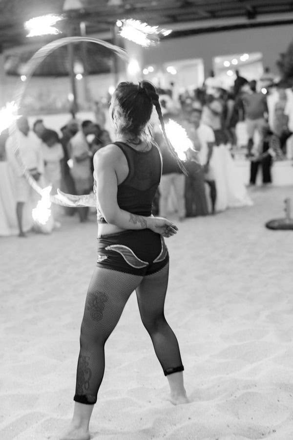 We LOVE this Glamorous Celebration at One of Mexico's Top Destination Wedding Resorts - Beach Celebration At One Of Mexico Top Destination Wedding Resorts