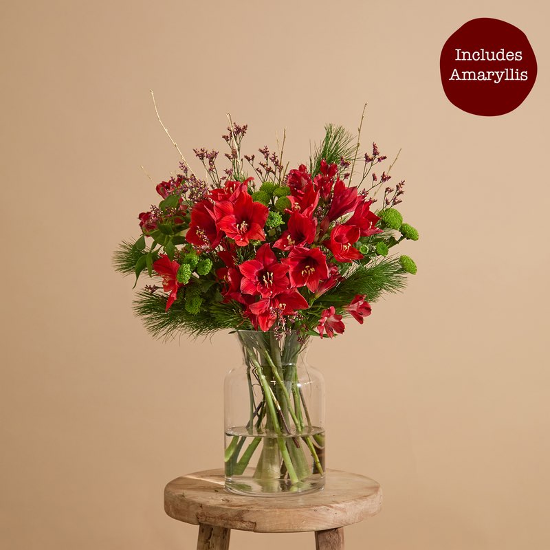 cocktail hour classic winter flower bouquet