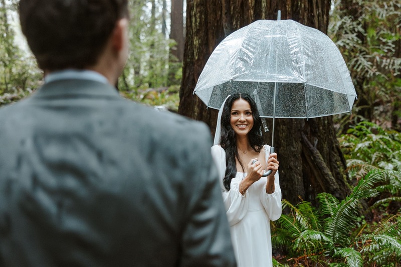 bride with umbrella at Redwood National Park wedding